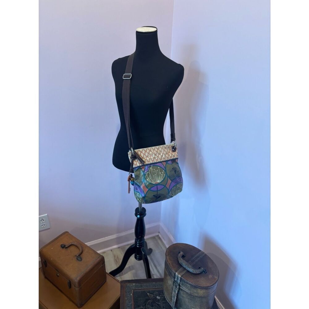 Fossil Multicolor Floral Pattern Crossbody Bag